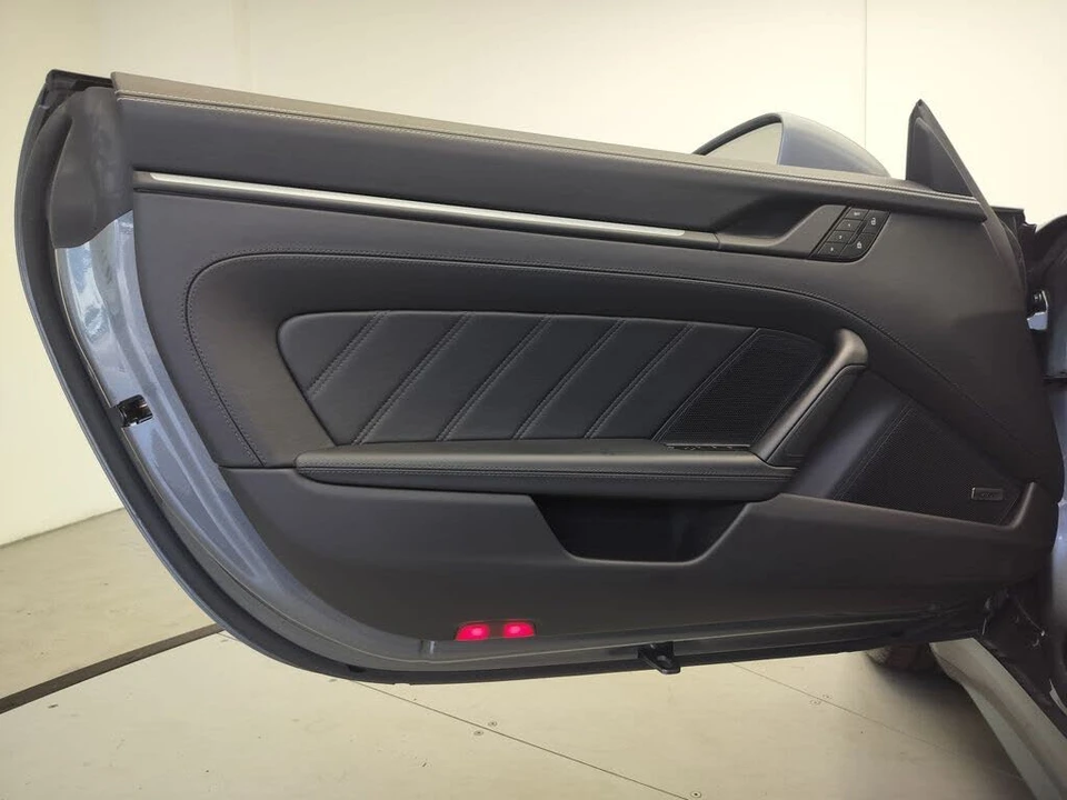 2025 Porsche 992 Carrera - Image 15 of 26