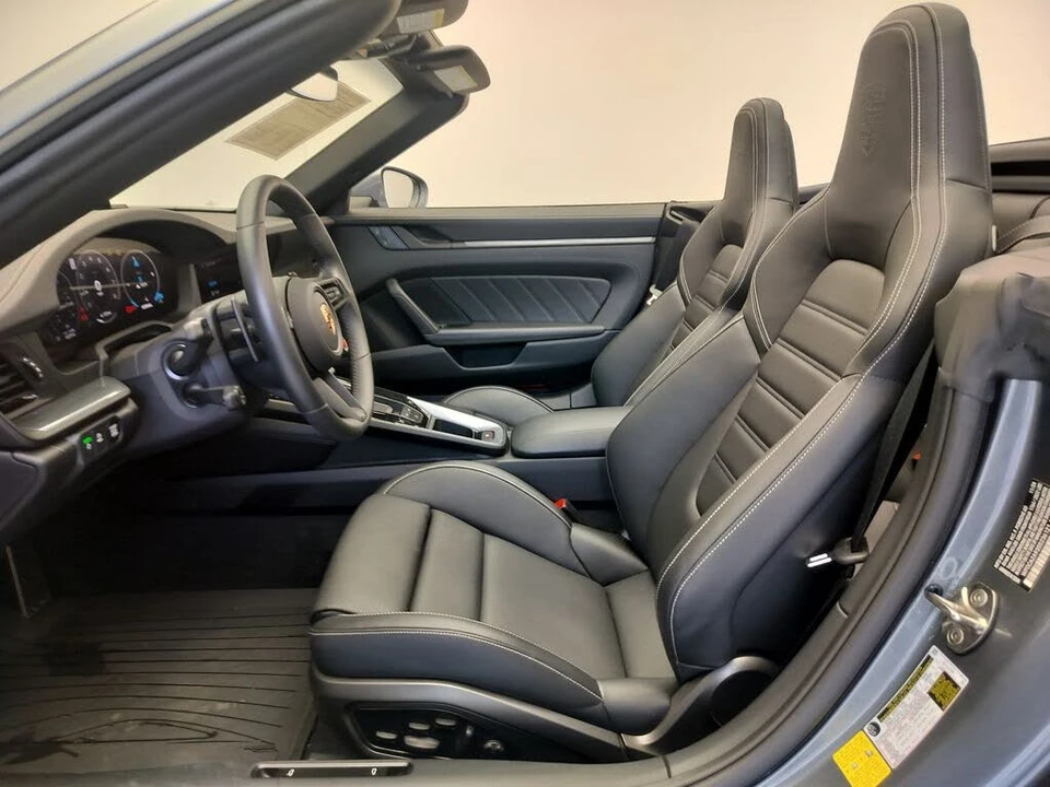 2025 Porsche 992 Carrera - Image 6 of 26
