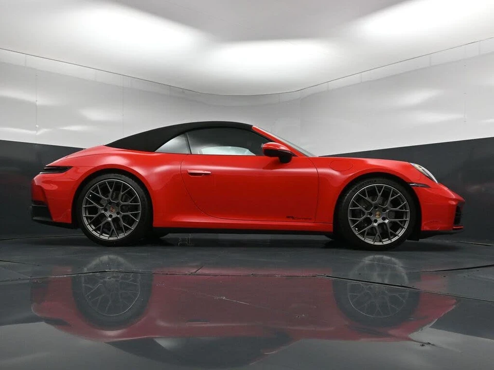 2025 Porsche 992 Carrera - Image 27 of 31