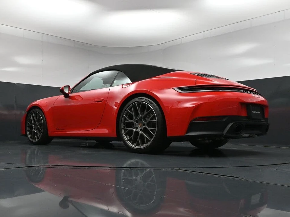 2025 Porsche 992 Carrera - Image 24 of 31