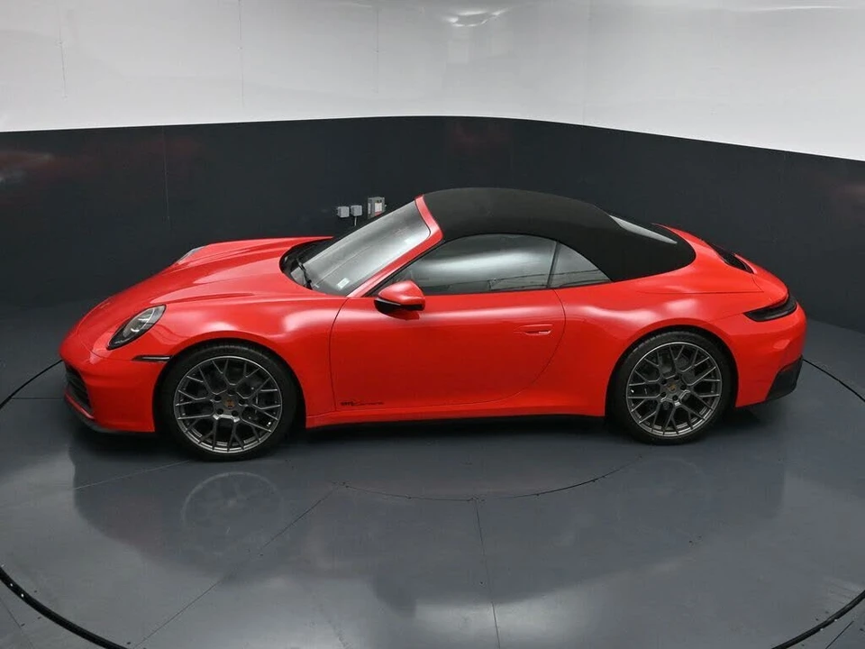 2025 Porsche 992 Carrera - Image 15 of 31