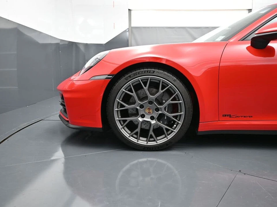 2025 Porsche 992 Carrera - Image 8 of 31