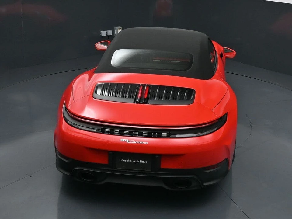 2025 Porsche 992 Carrera - Image 17 of 31