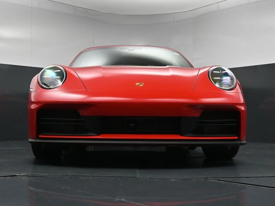 2025 Porsche 992 Carrera - Image 29 of 31
