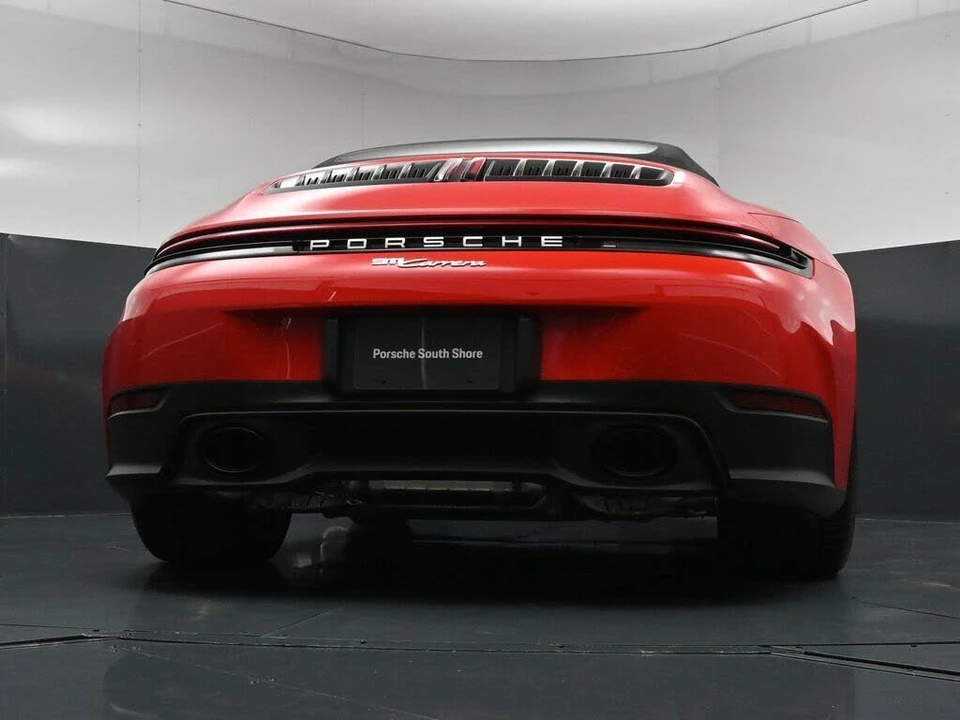 2025 Porsche 992 Carrera - Image 25 of 31