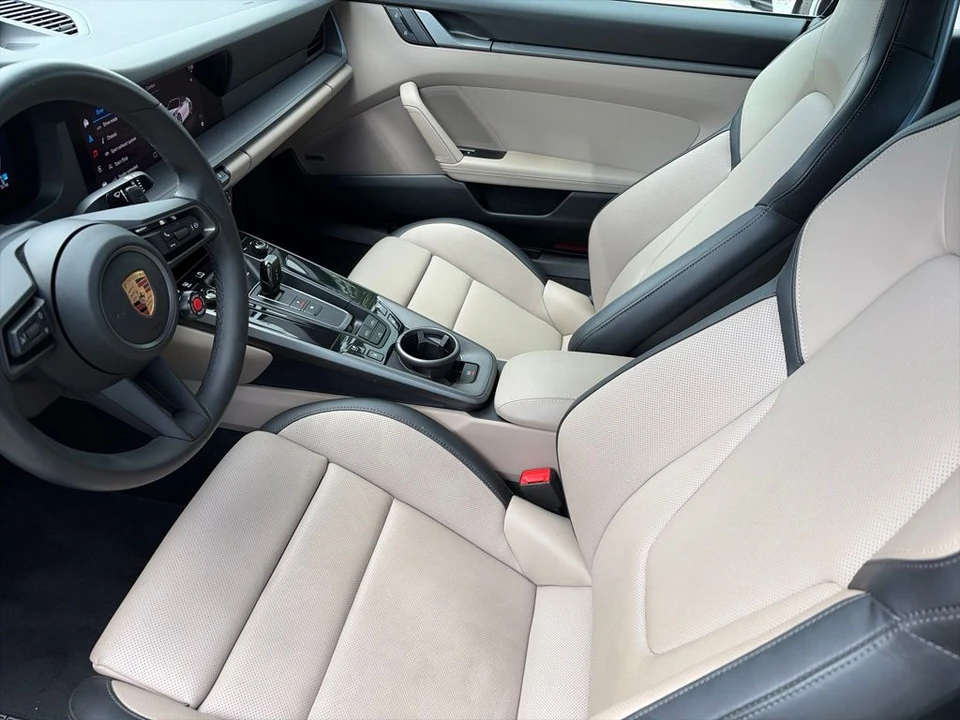 2025 Porsche 992 Carrera - Image 6 of 17