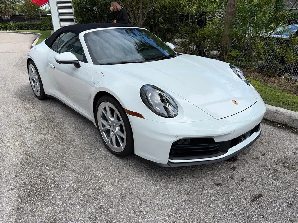 2025 Porsche 992 Carrera - Image 10 of 17