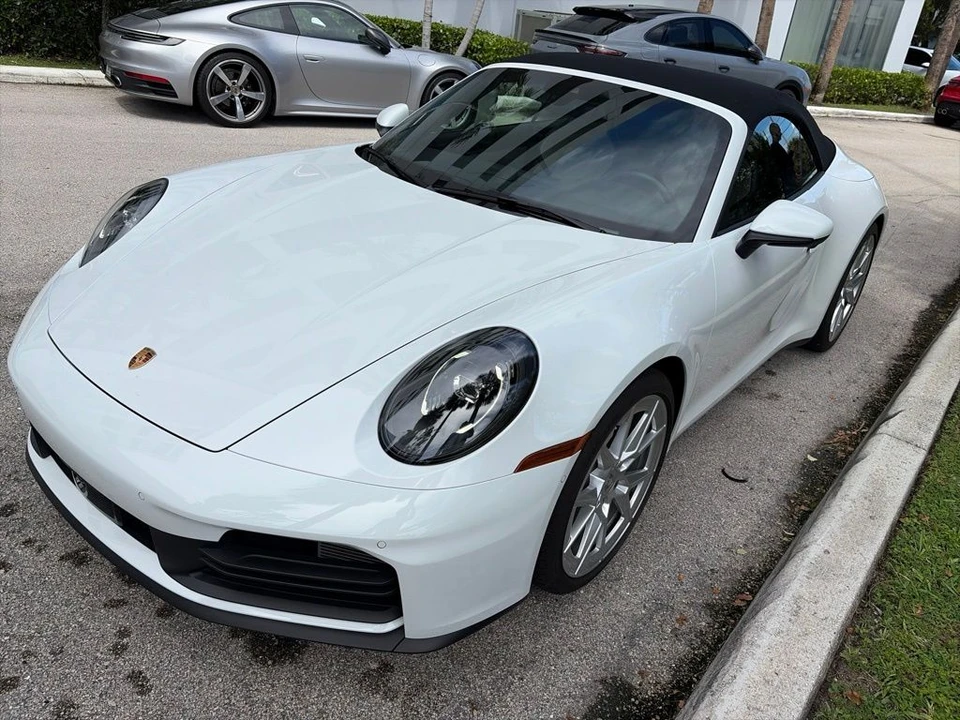 2025 Porsche 992 Carrera - Image 11 of 17
