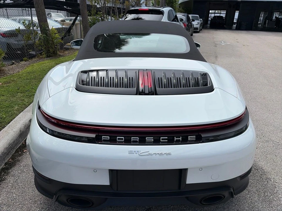 2025 Porsche 992 Carrera - Image 12 of 17