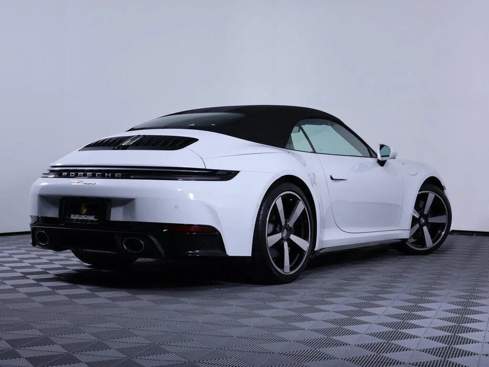2025 Porsche 992 Carrera - Image 7 of 26