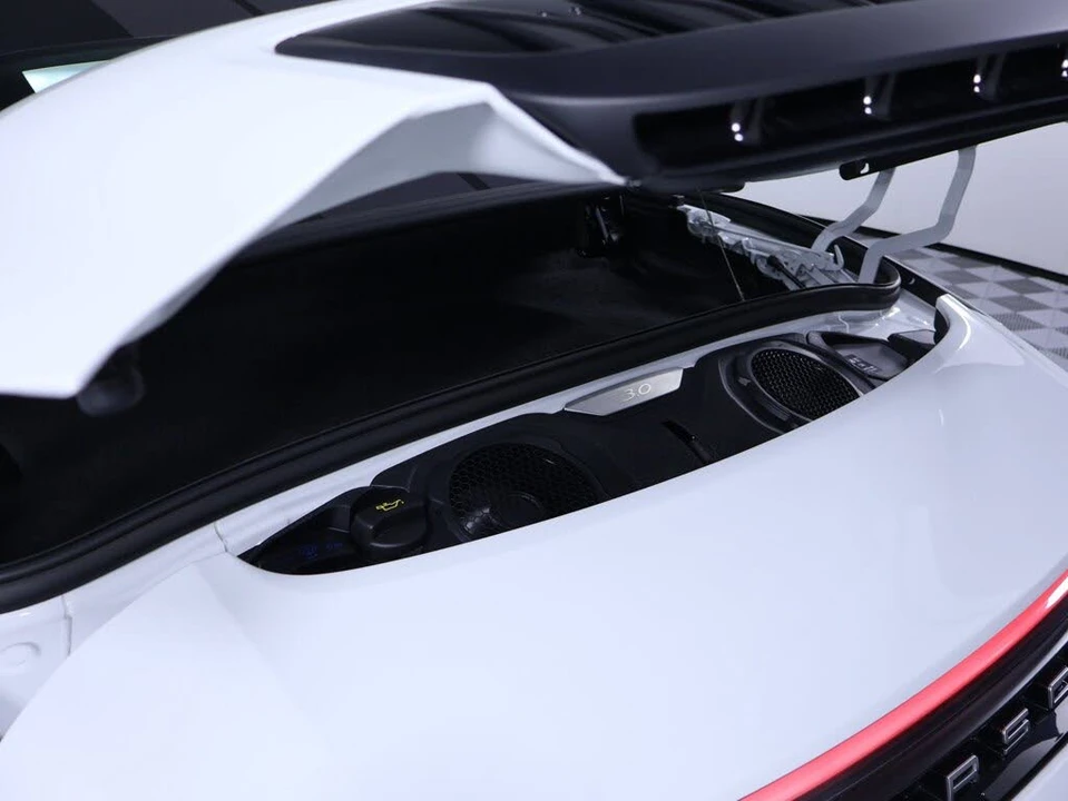 2025 Porsche 992 Carrera - Image 24 of 26