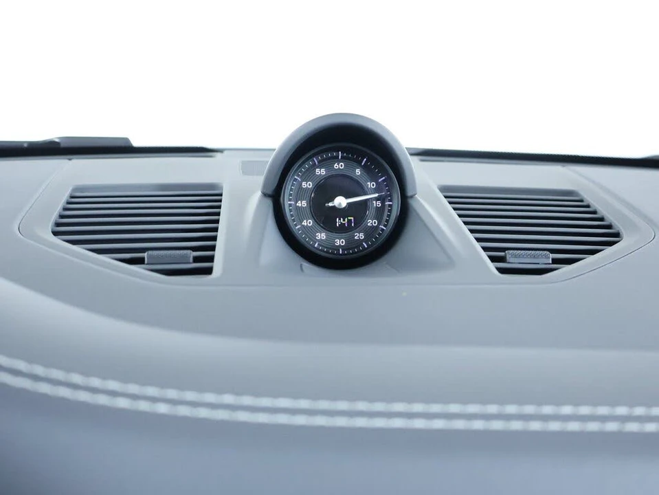 2025 Porsche 992 Carrera - Image 16 of 26