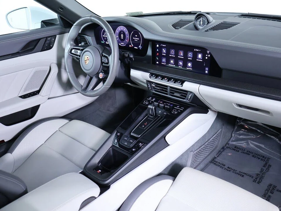 2025 Porsche 992 Carrera - Image 17 of 26