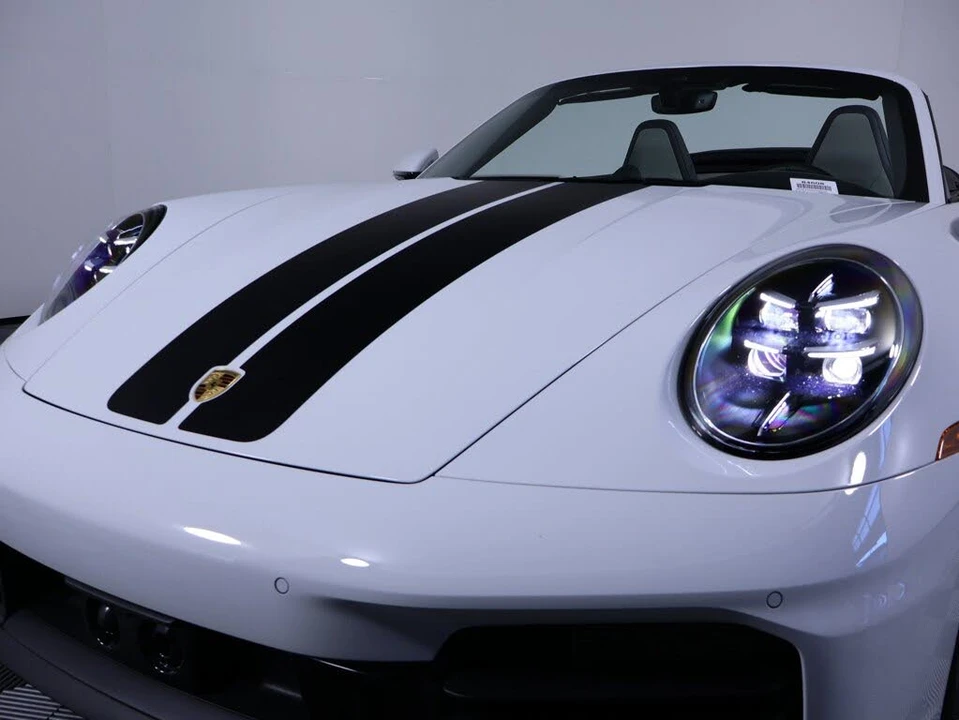 2025 Porsche 992 Carrera - Image 25 of 26