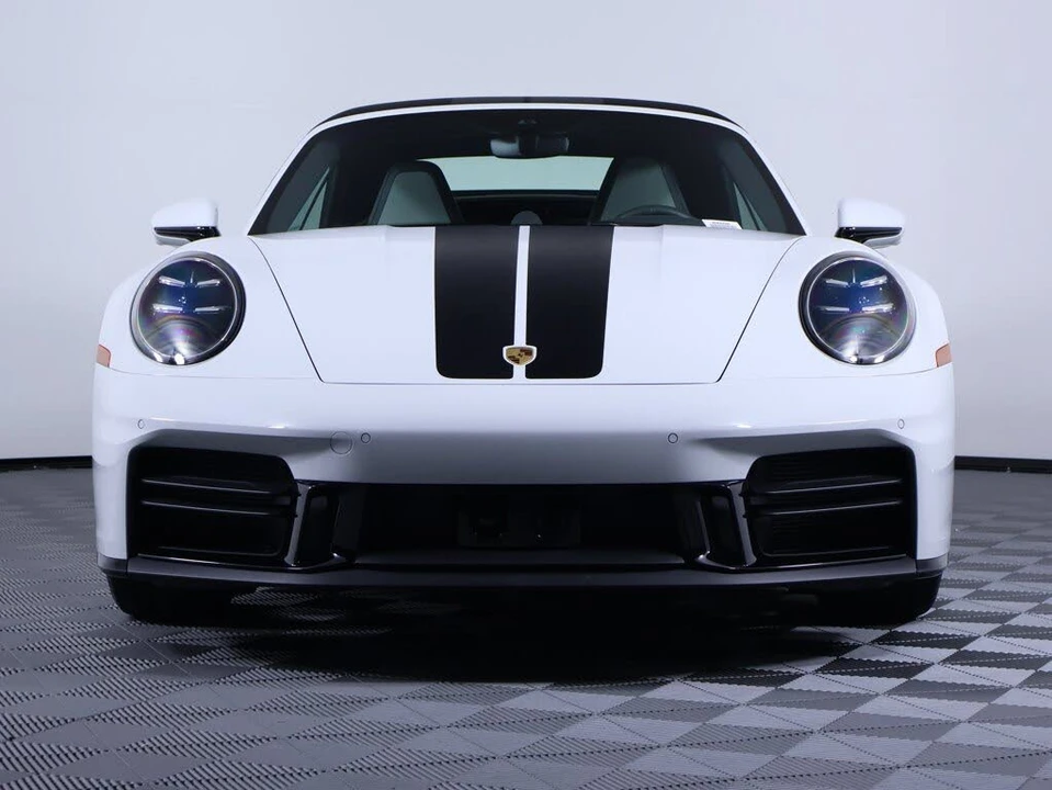 2025 Porsche 992 Carrera - Image 10 of 26