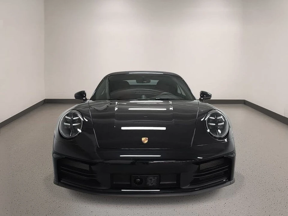 2025 Porsche 992 Carrera - Image 9 of 31