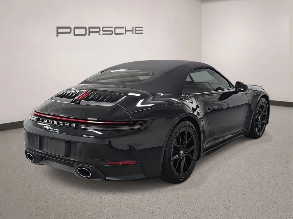 2025 Porsche 992 Carrera - Image 7 of 31