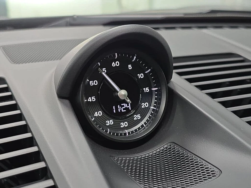 2025 Porsche 992 Carrera - Image 21 of 31