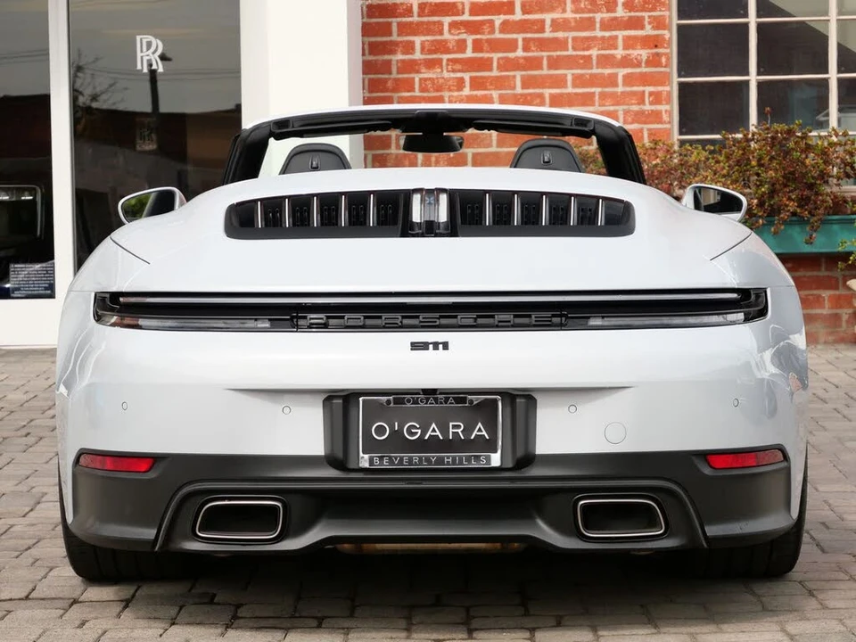2025 Porsche 992 Carrera - Image 5 of 27