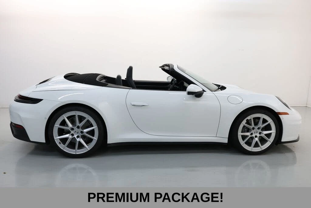 2025 Porsche 992 Carrera - Image 11 of 31