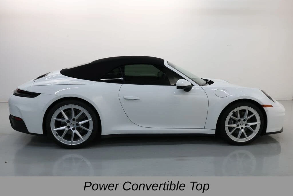 2025 Porsche 992 Carrera - Image 15 of 31