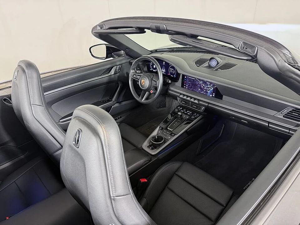 2025 Porsche 992 Carrera - Image 22 of 31