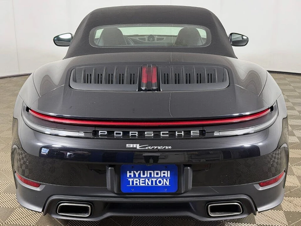 2025 Porsche 992 Carrera - Image 21 of 31