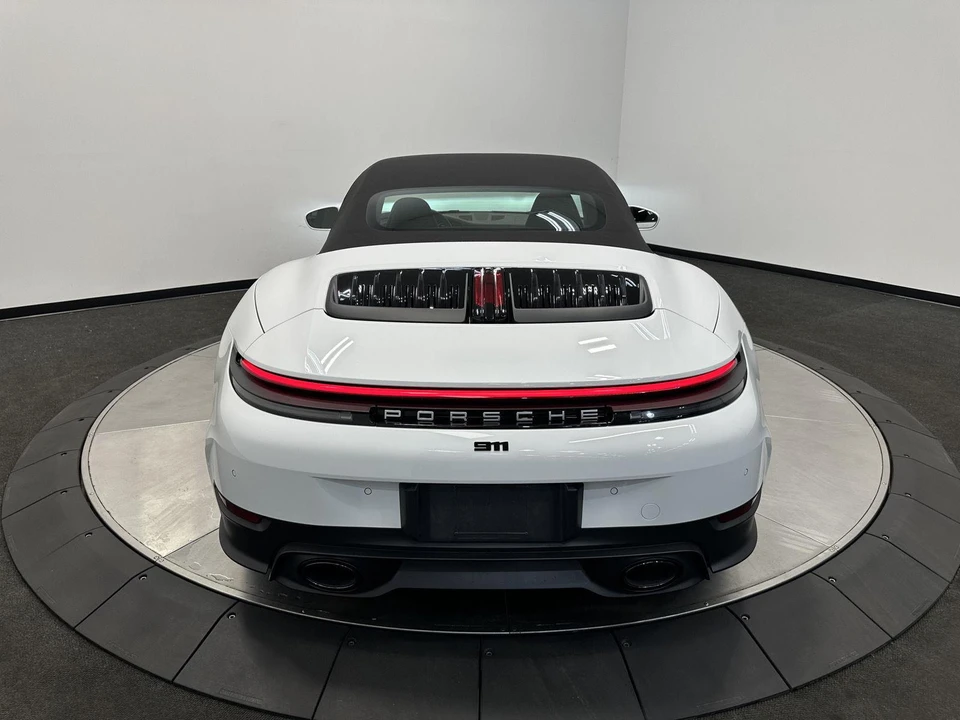 2025 Porsche 992 Carrera - Image 6 of 31