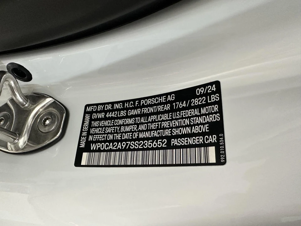 2025 Porsche 992 Carrera - Image 22 of 31