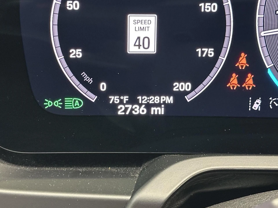 2025 Porsche 992 Carrera - Image 25 of 31