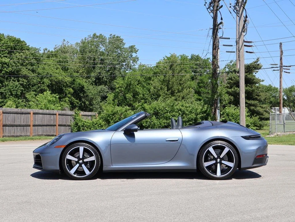 2025 Porsche 992 Carrera - Image 2 of 31