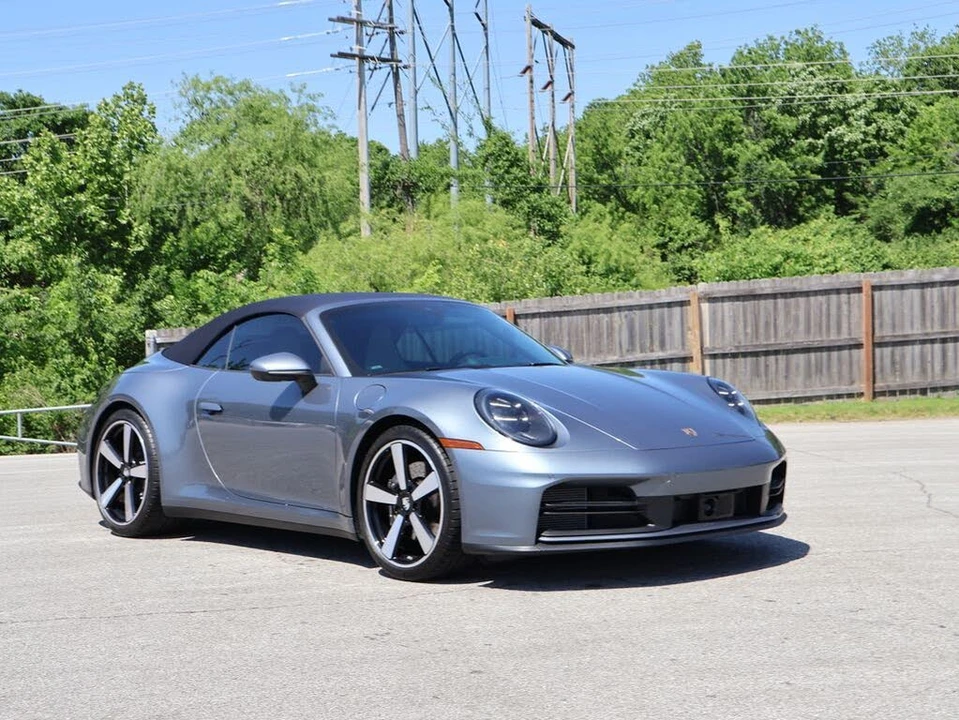 2025 Porsche 992 Carrera - Image 13 of 31
