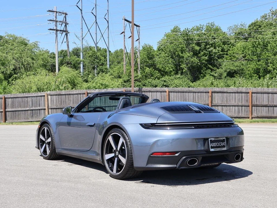 2025 Porsche 992 Carrera - Image 3 of 31