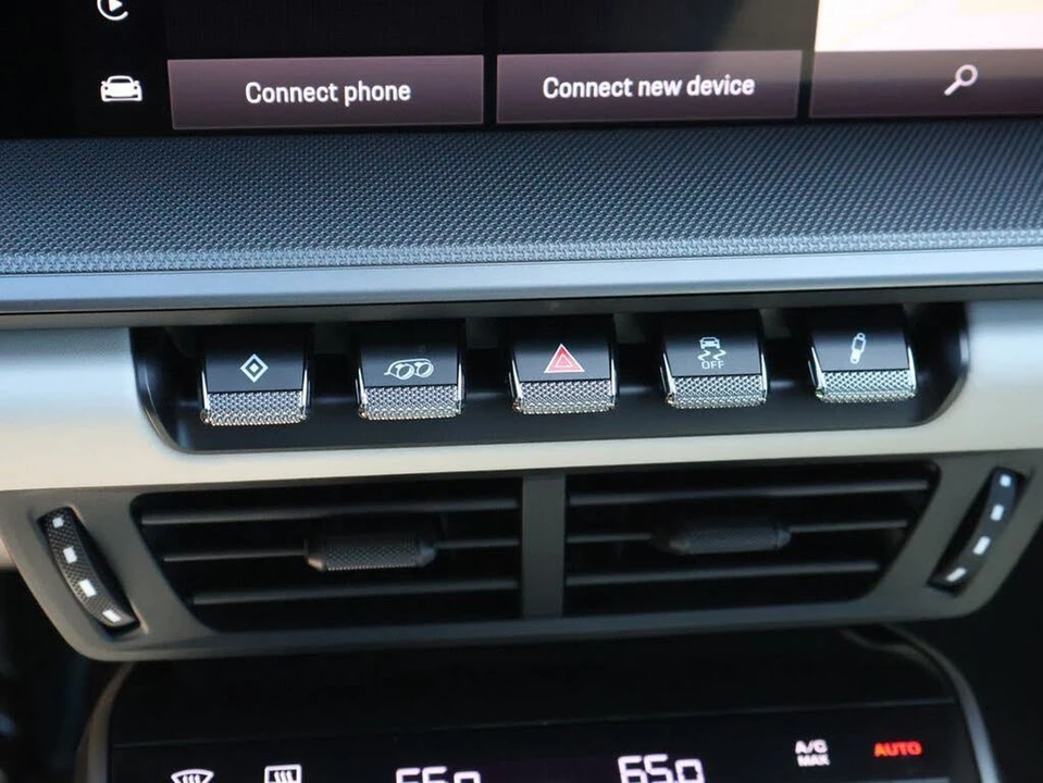 2025 Porsche 992 Carrera - Image 27 of 31