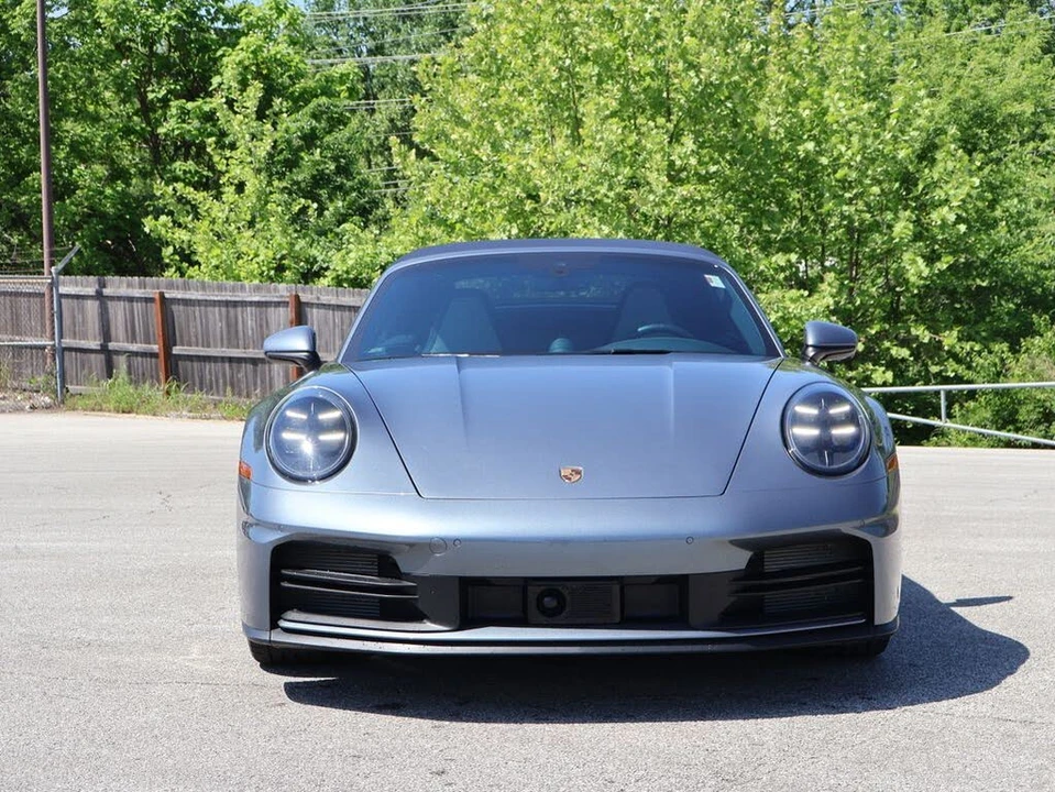 2025 Porsche 992 Carrera - Image 14 of 31