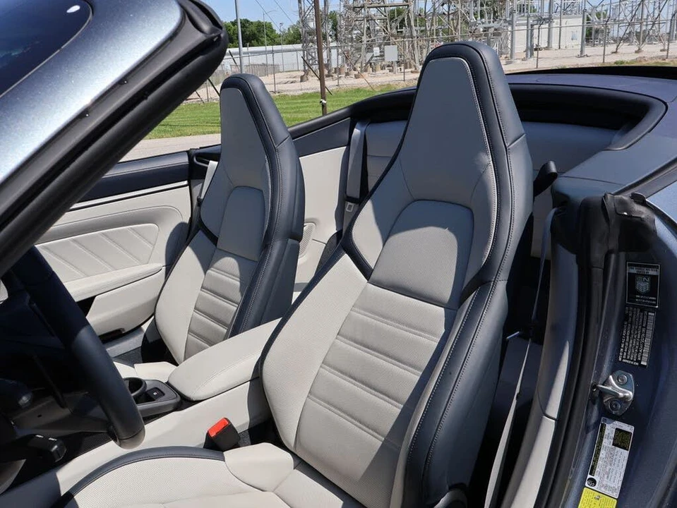 2025 Porsche 992 Carrera - Image 5 of 31