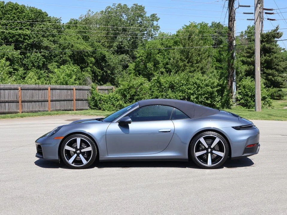 2025 Porsche 992 Carrera - Image 7 of 31