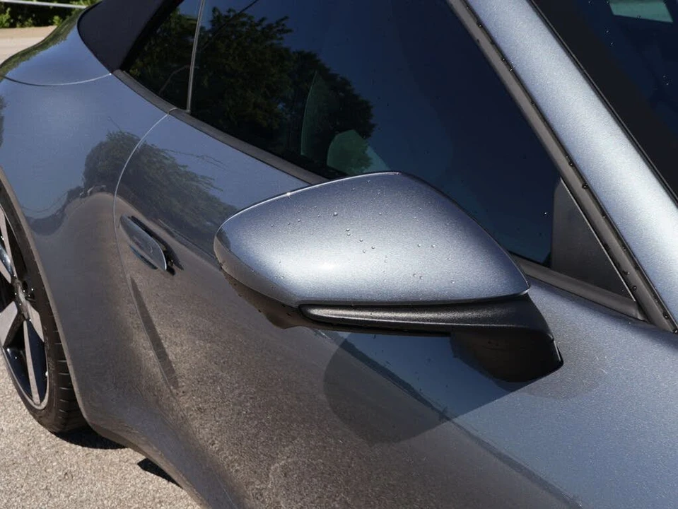 2025 Porsche 992 Carrera - Image 17 of 31