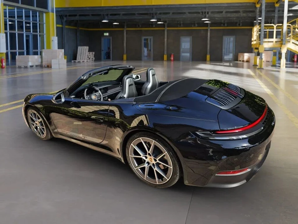 2025 Porsche 992 Carrera - Image 11 of 31