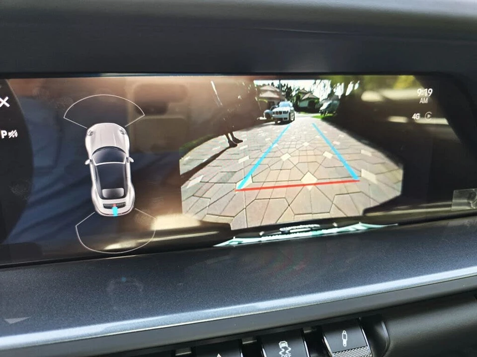 2025 Porsche 992 Carrera - Image 23 of 31