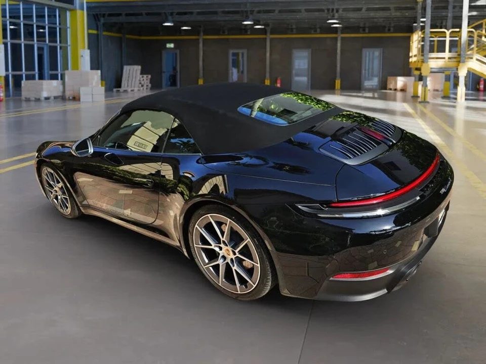 2025 Porsche 992 Carrera - Image 9 of 31