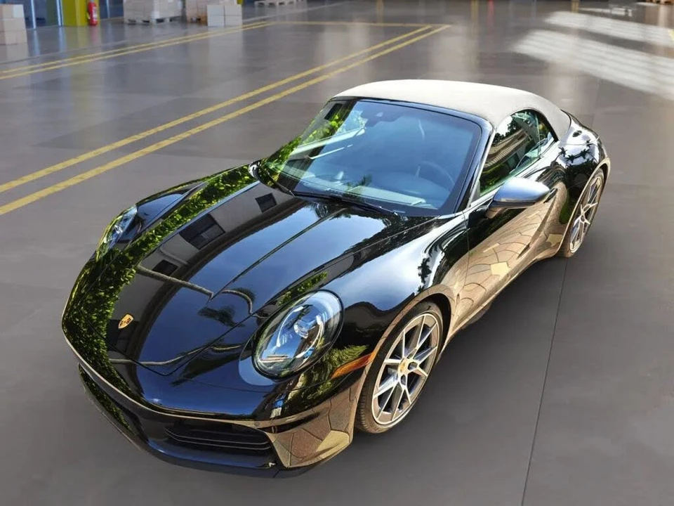 2025 Porsche 992 Carrera - Image 5 of 31