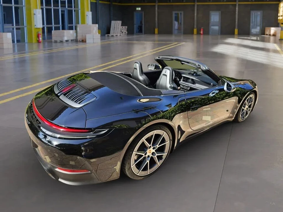 2025 Porsche 992 Carrera - Image 10 of 31