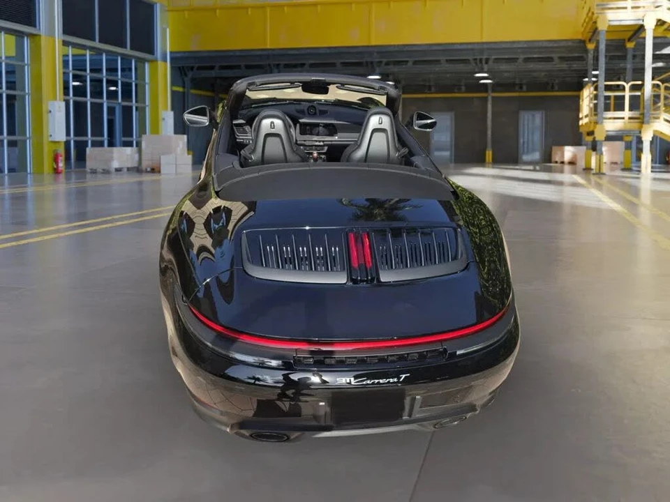 2025 Porsche 992 Carrera - Image 12 of 31