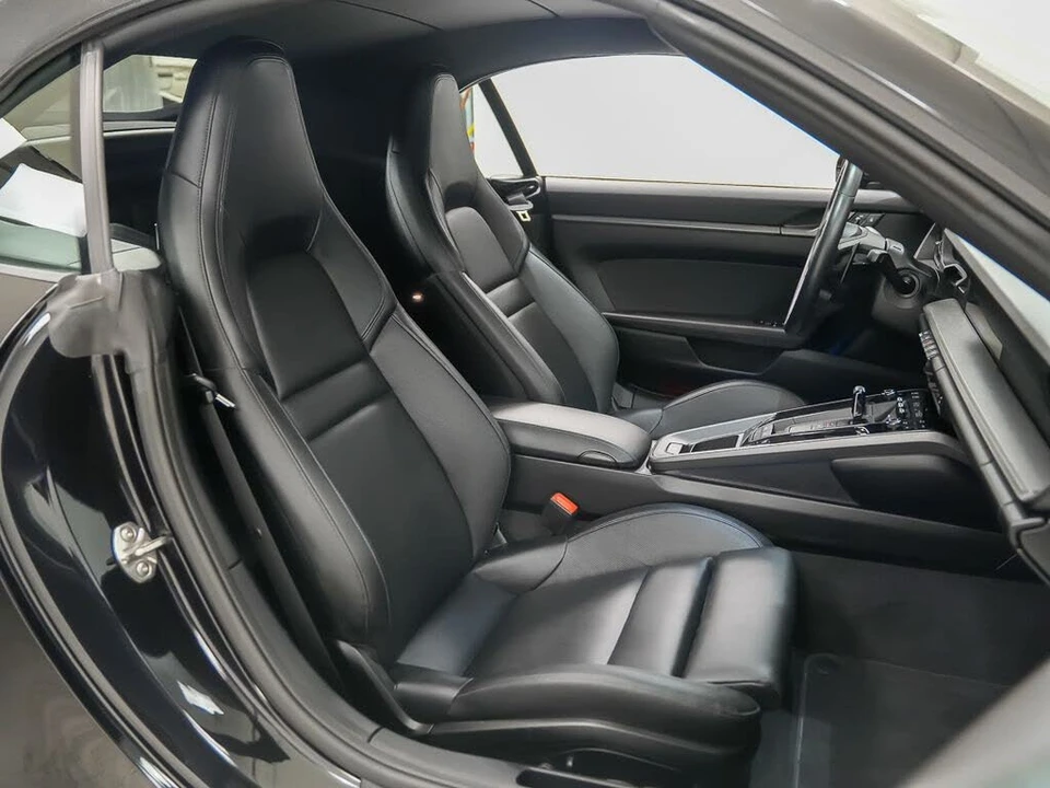 2025 Porsche 992 Carrera - Image 18 of 31