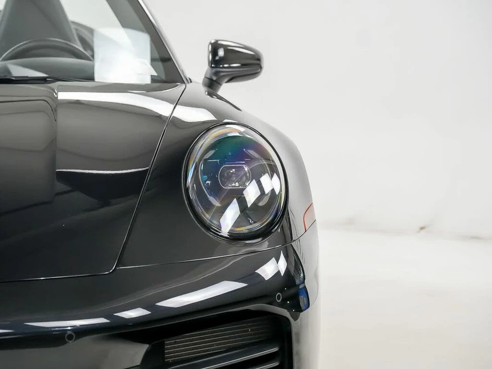 2025 Porsche 992 Carrera - Image 8 of 31
