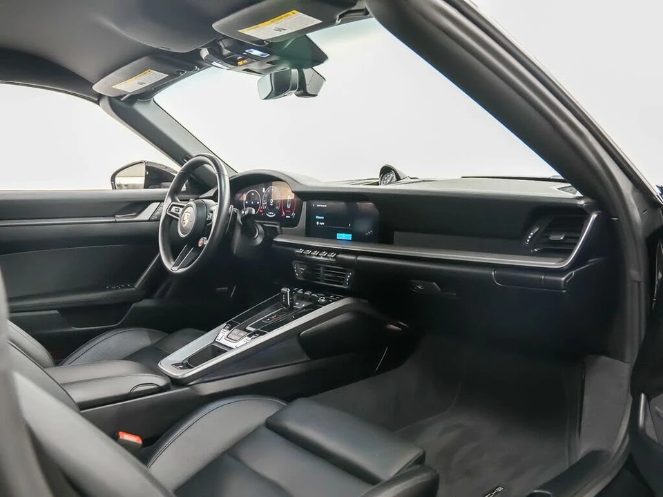 2025 Porsche 992 Carrera - Image 15 of 31