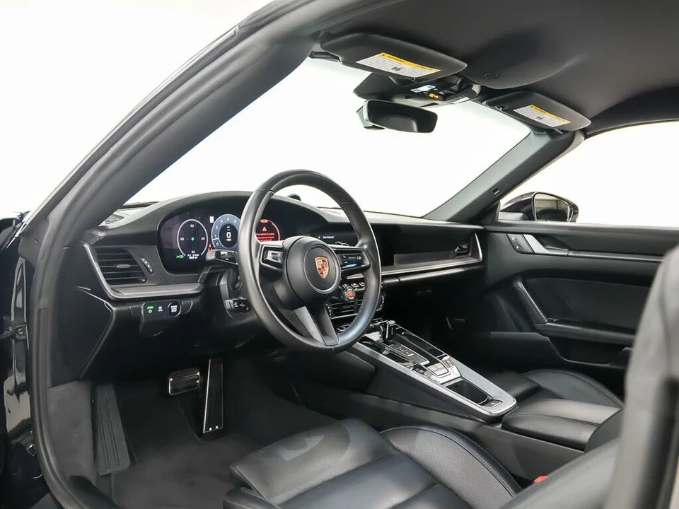 2025 Porsche 992 Carrera - Image 4 of 31