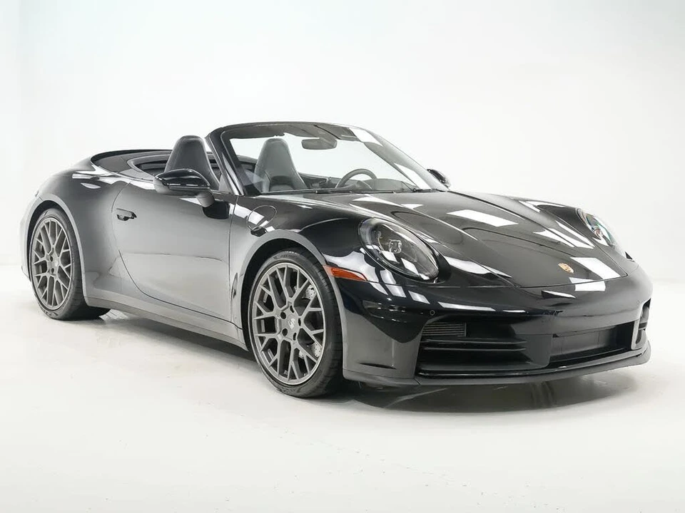 2025 Porsche 992 Carrera - Image 9 of 31