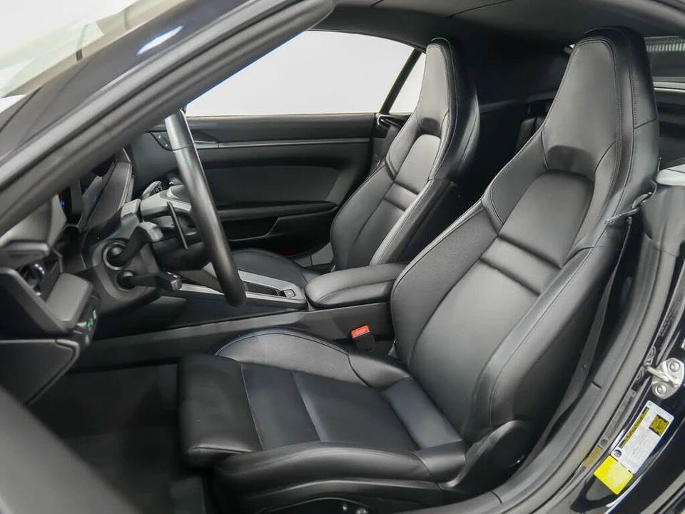 2025 Porsche 992 Carrera - Image 5 of 31